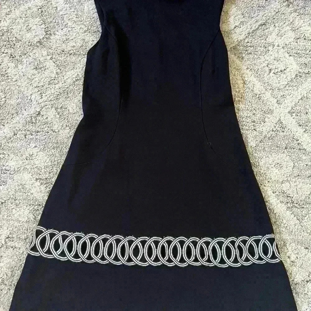 Black and white fit and flare retro